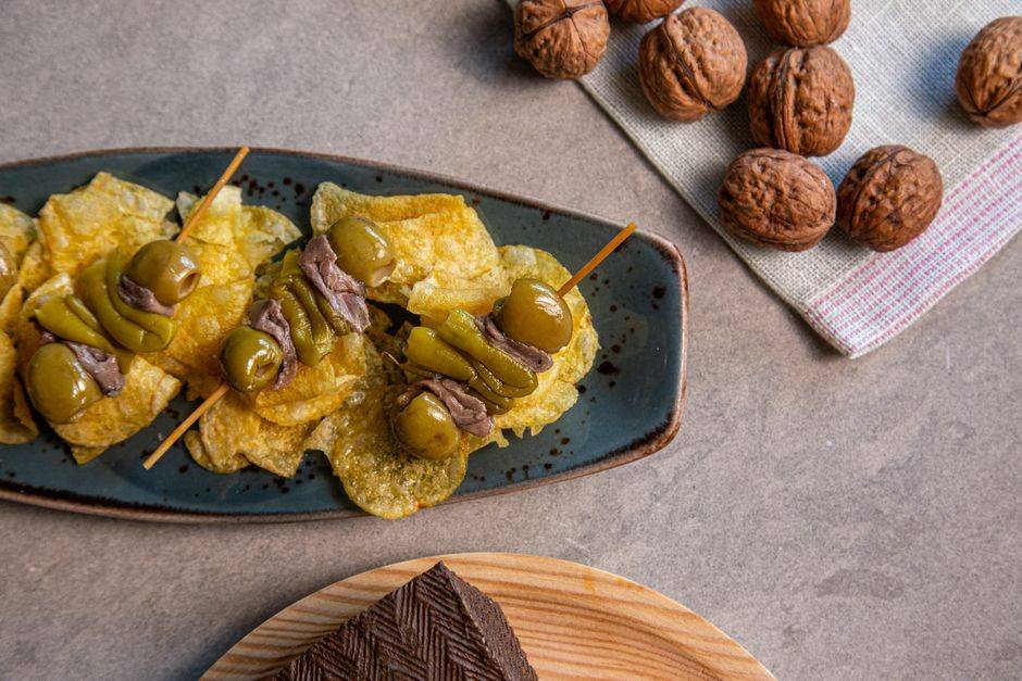 Un traiteur basque à Paris : jambon de Bayonne, piment d'Espelette et gâteau basque